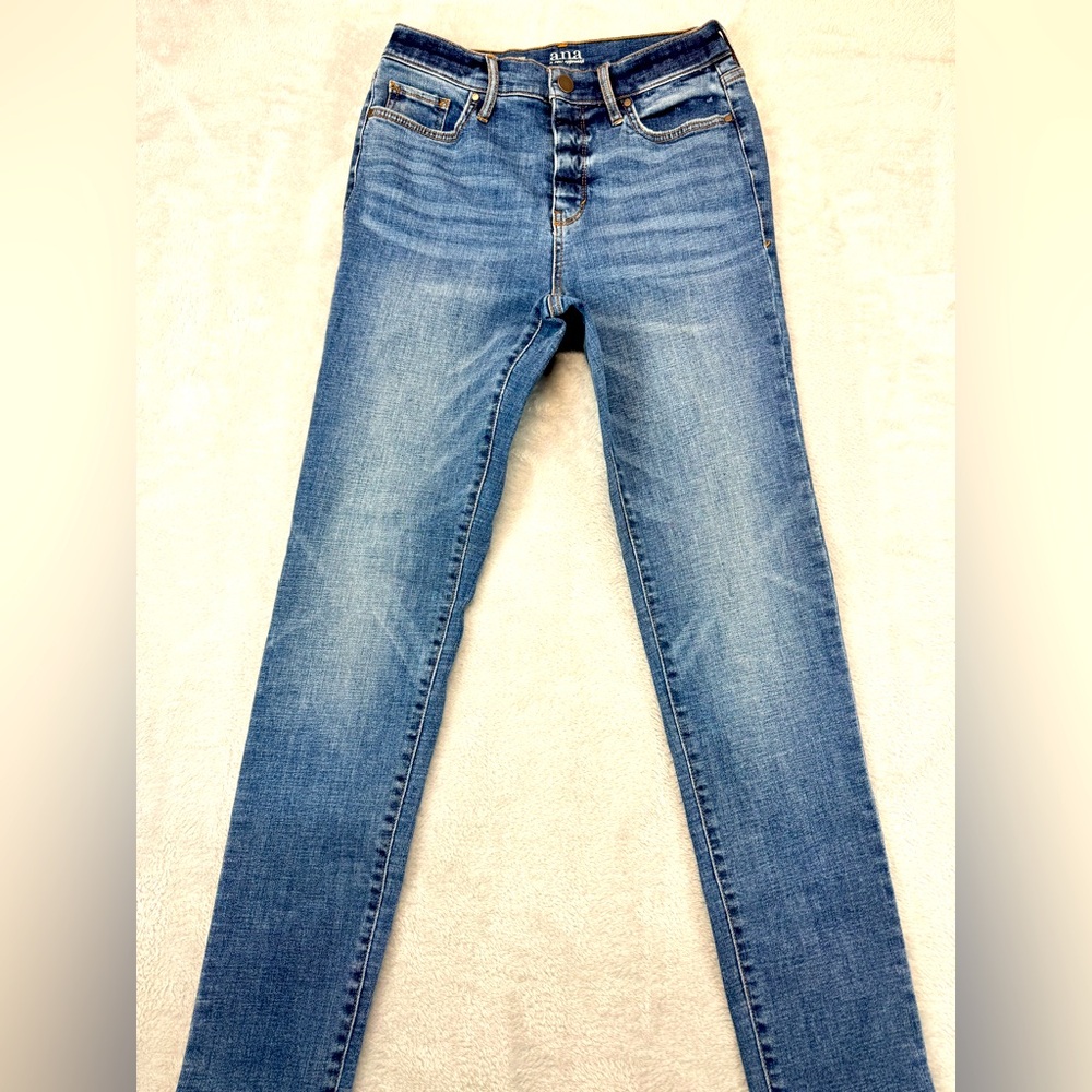 A.N.A A New Approach Women’s Blue Jean’s
